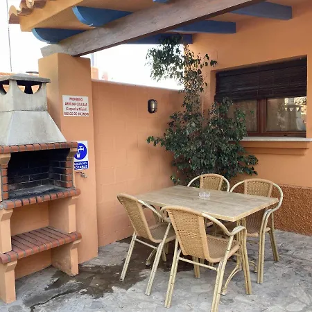 Casa Familiar Cerca De La Playa Con Piscina Compartida Habitación en casa particular *