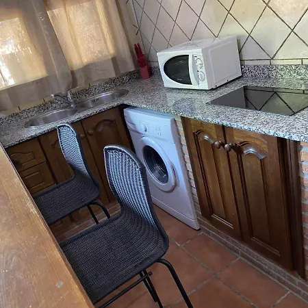 Casa Familiar Cerca De La Playa Con Piscina Compartida Habitación en casa particular Cádiz