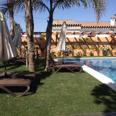 Casa Familiar Cerca De La Playa Con Piscina Compartida